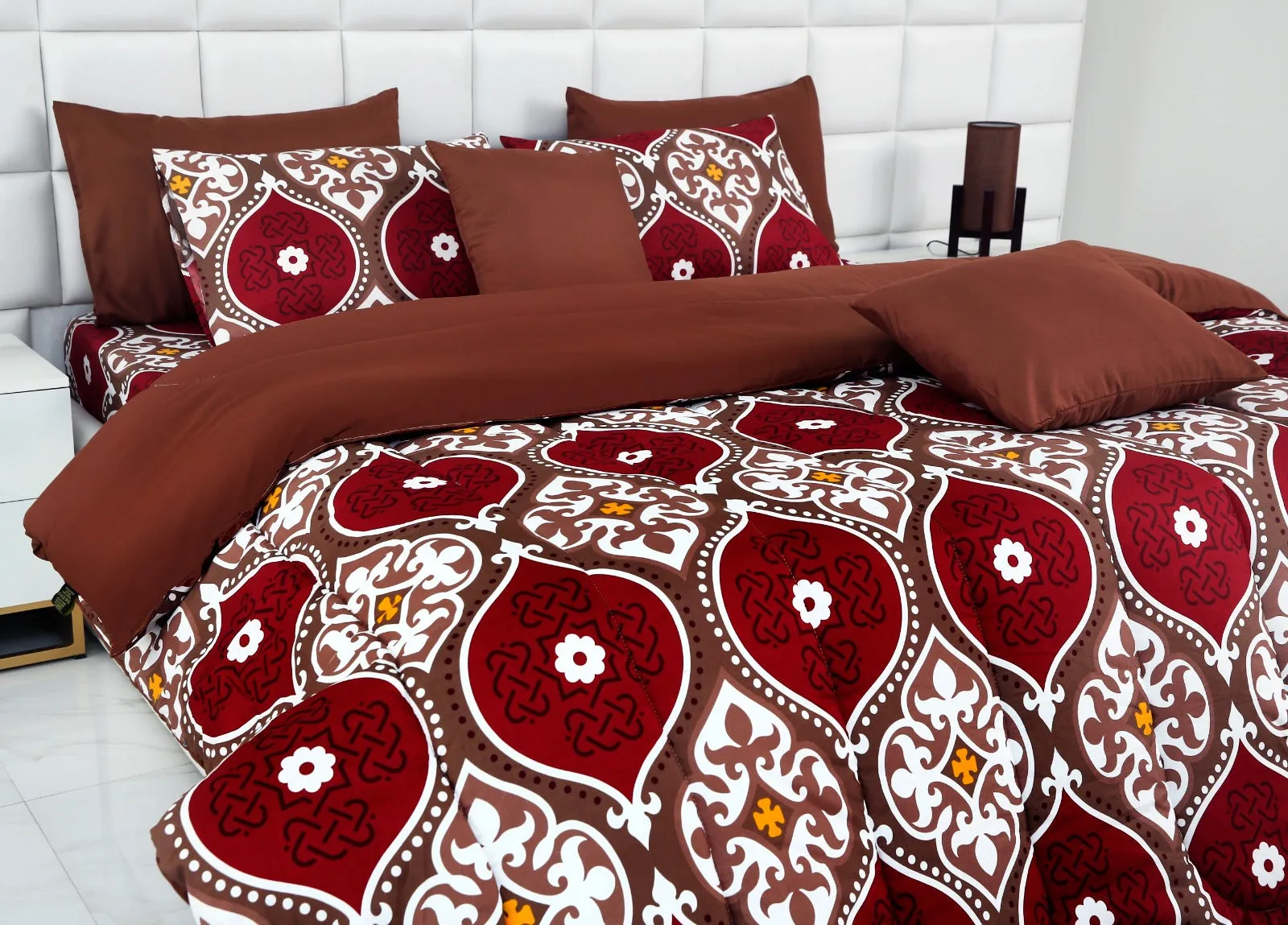 8 PCs Winter Comforter Set-14931Brown Crown