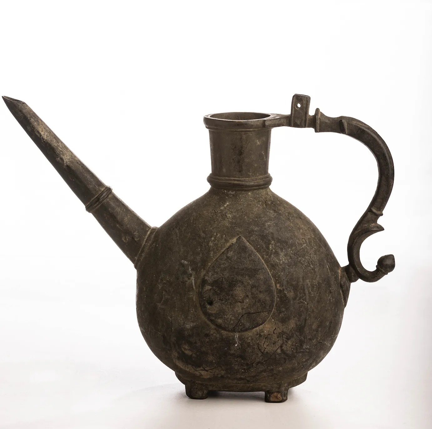 ANTIQUE KETTLE