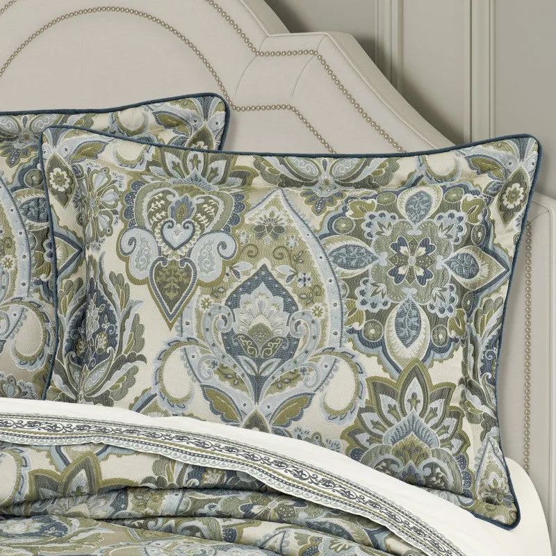 Avellino Comforter Set