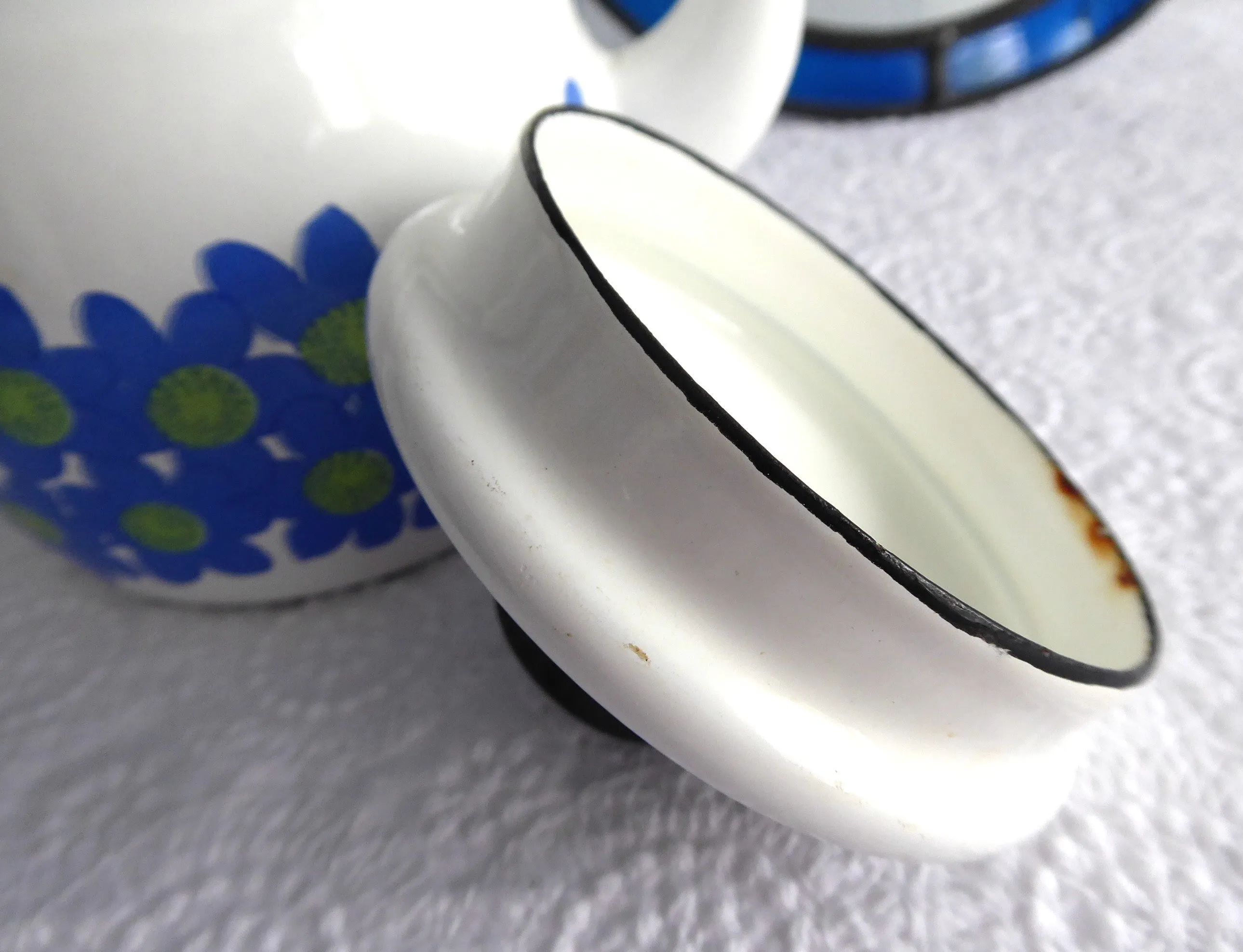 Finel Arabia Finland Enamel Teapot Tea Kettle Sinivuokko Scandanavian 1970s Esteri Tomula