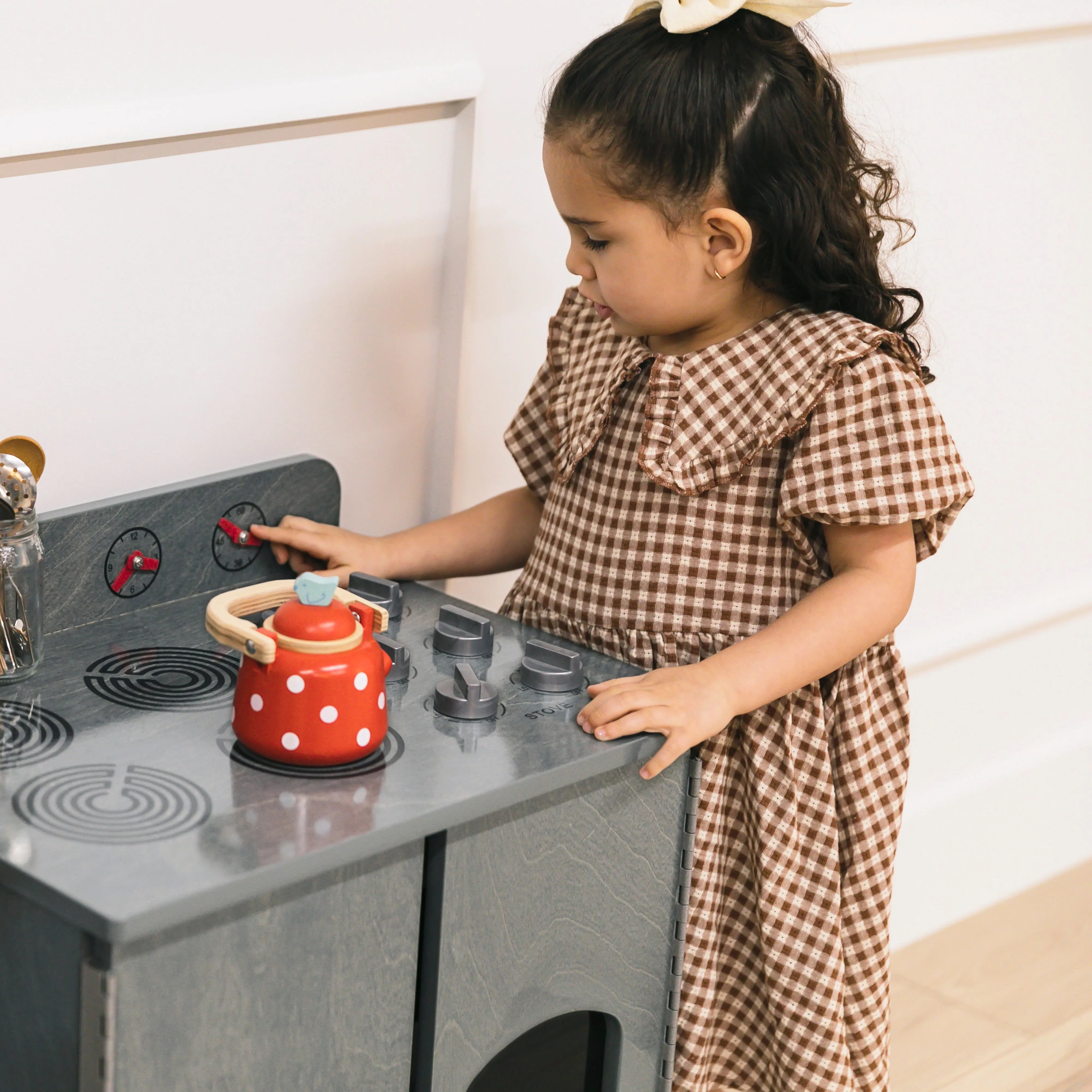 Play Kitchen Stove